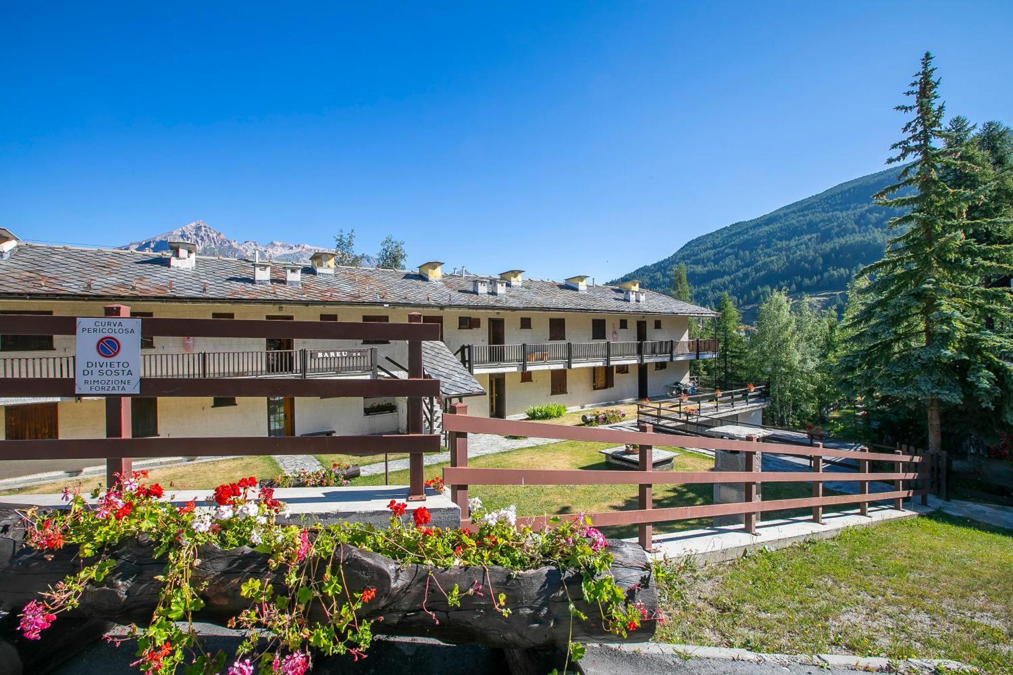 Appartamento Bareu Mountain View - Happy Rentals Sauze D'Oulx Luaran gambar